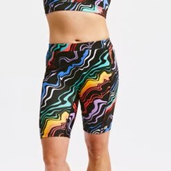 Swim 9" Shorts With Pocket - Making Waves(Swim 9 Shorts With Pocket Making Waves)